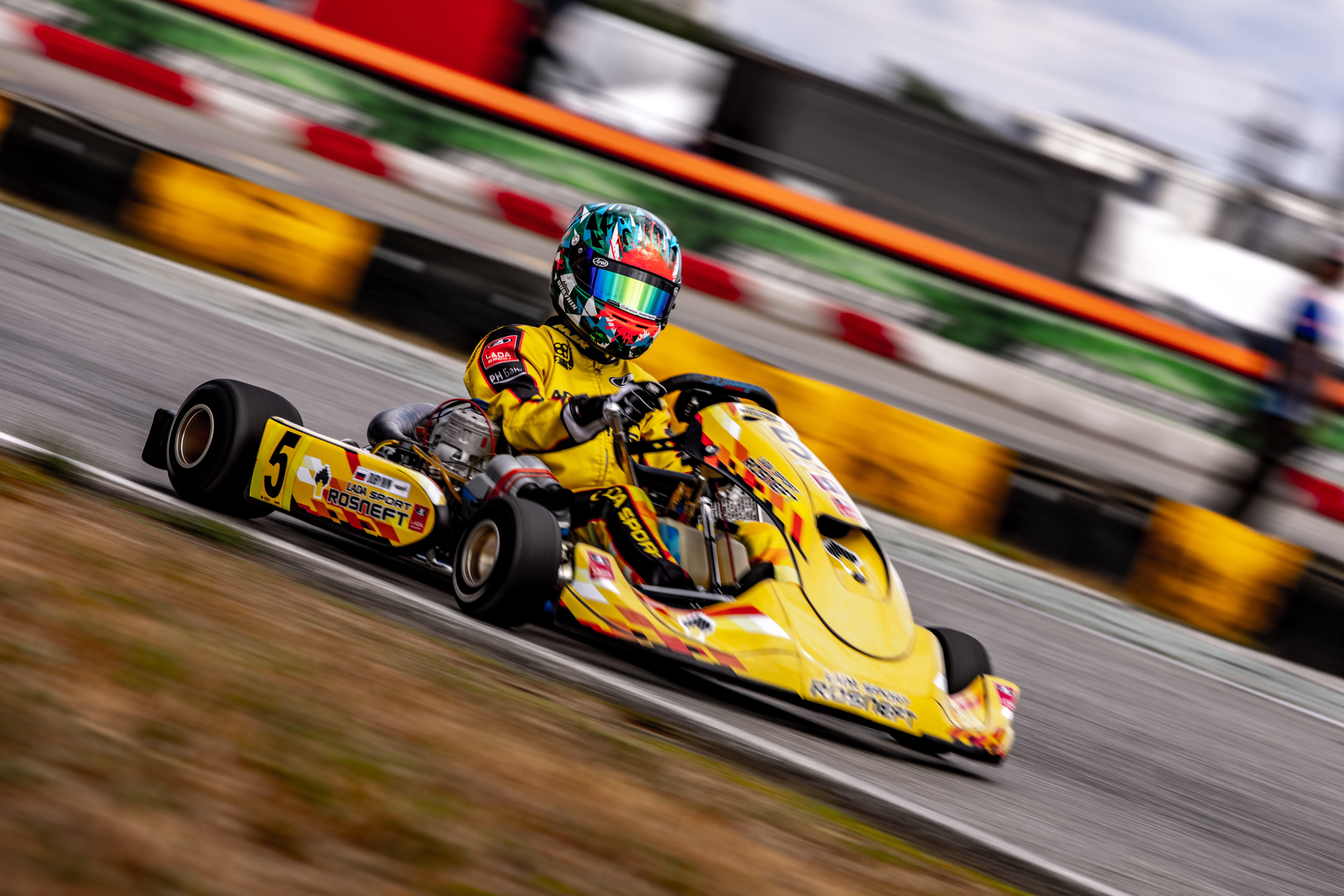 Bienvenue chez BDMBet Karting : vivez le frisson de la vitesse !